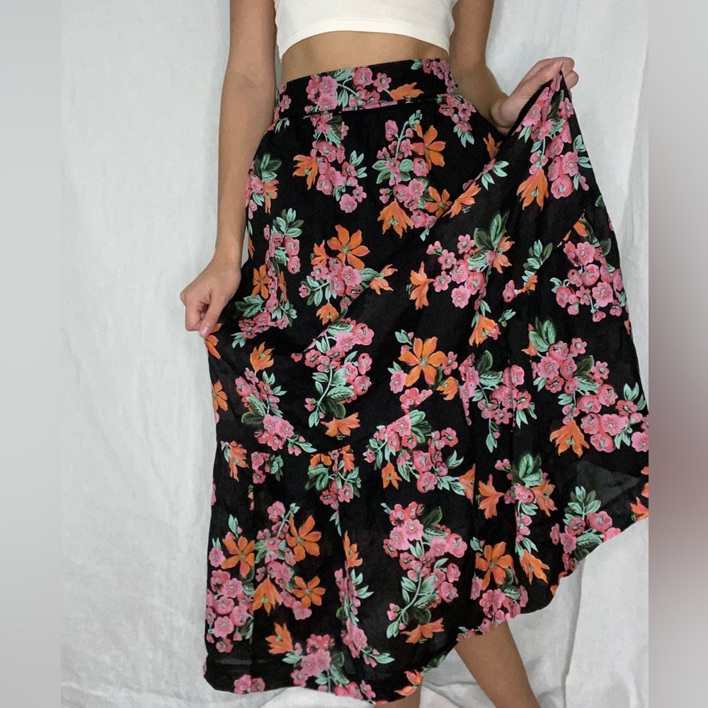 Ann Taylor Maxi Skirt - Picture 3 of 3